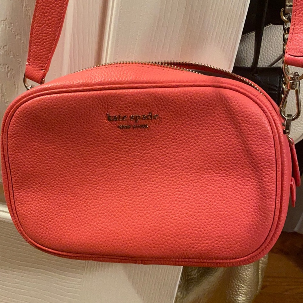 Gorgeous color, nice for spring!